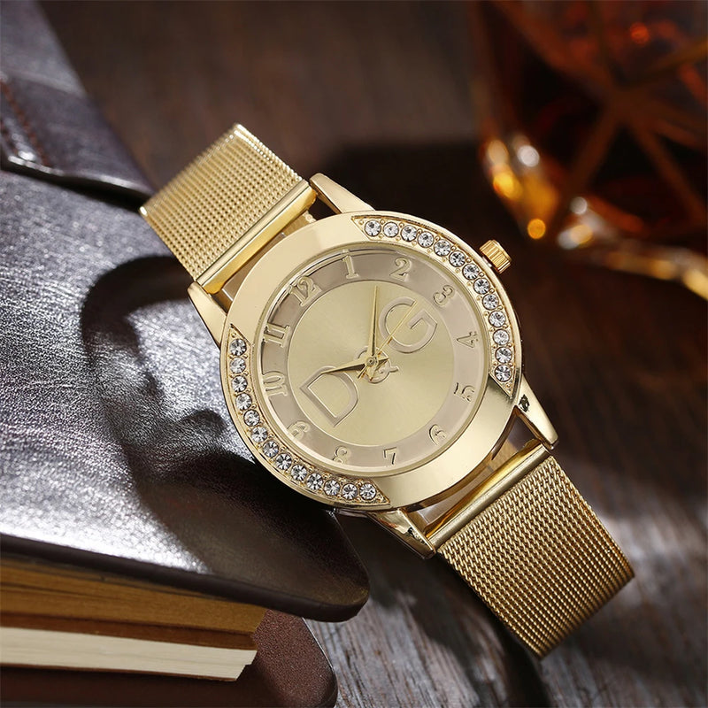 RELÓGIO FEMININO LUXO 2025 COM DIAMANTES QUARTZO PULSEIRA DE MALHA DOURADA