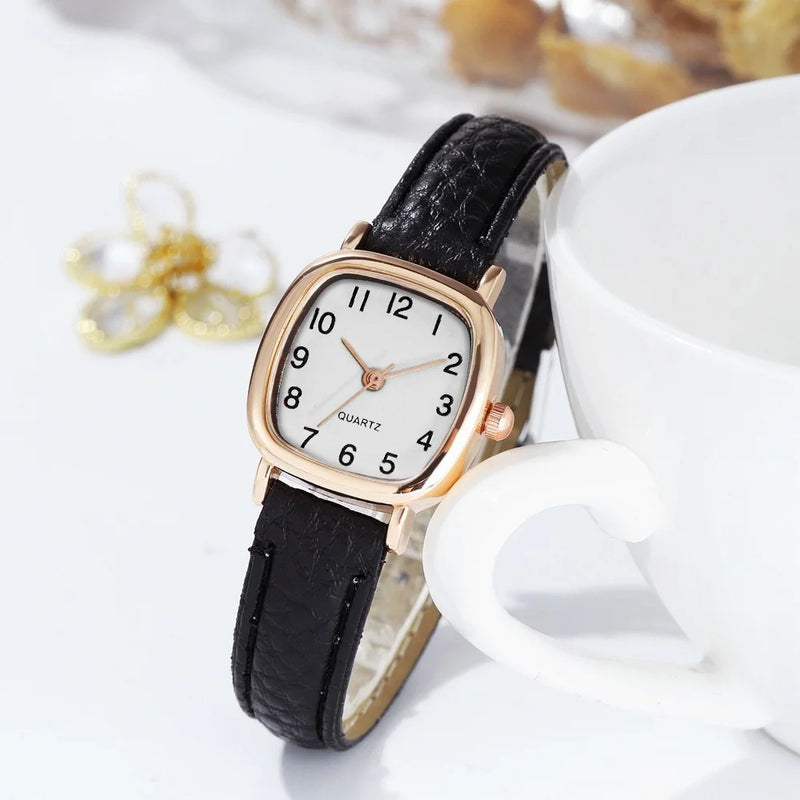 RELÓGIO FEMININO FASHION – MOSTRADOR PEQUENO COM PULSEIRA DE COURO